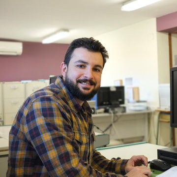 360_F_310844310_i9CVs476eiAUZV404ySP1rL5X3f4TnY1